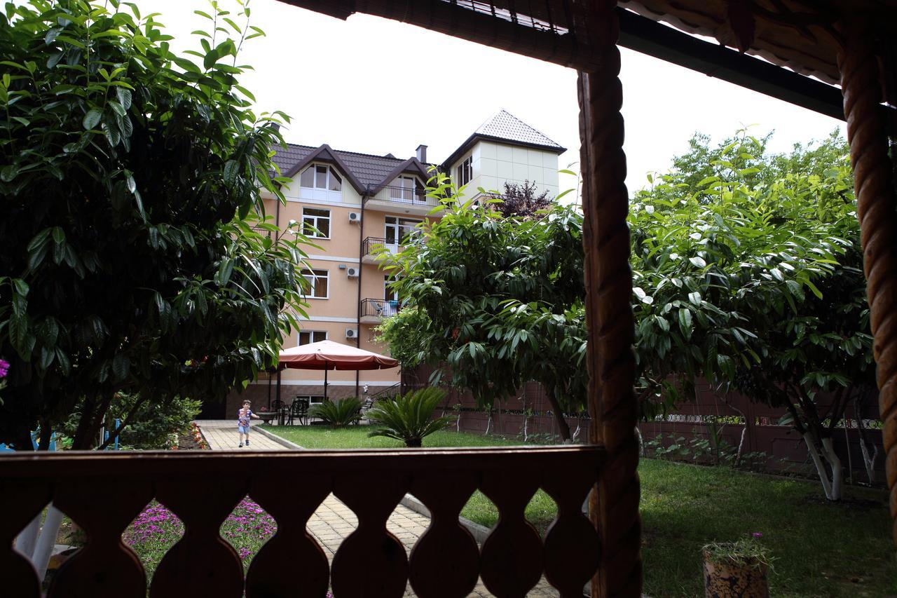 Hotel Kiparis 皮聪达 外观 照片