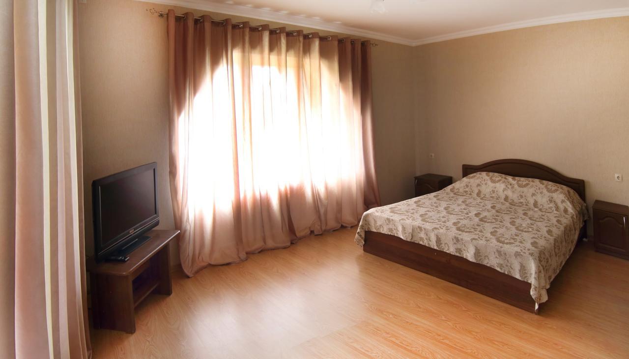 Hotel Kiparis 皮聪达 外观 照片
